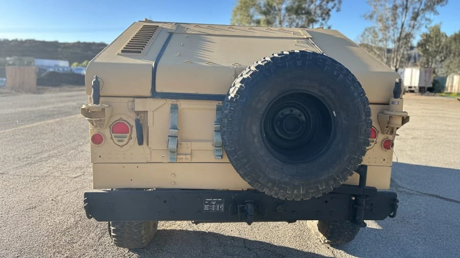 2010 AM General Hummer - Image 4 of 31