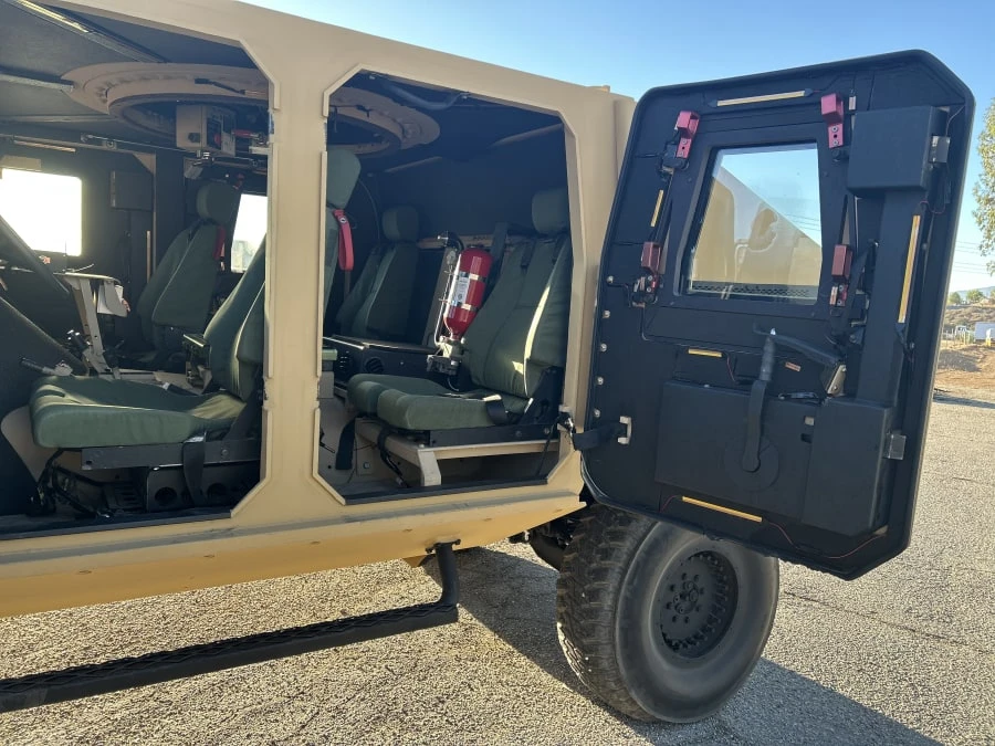2010 AM General Hummer - Image 20 of 31