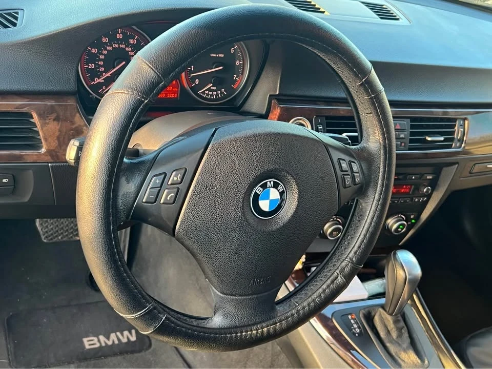 2010 BMW 3 Series - Image 11 of 20
