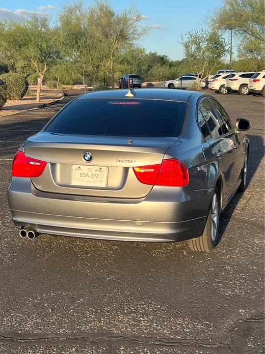 2010 BMW 3 Series - Image 15 of 20
