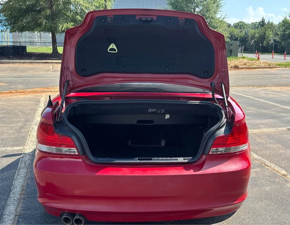 2010 BMW E81/E82/E88 1 Series - Image 9 of 18