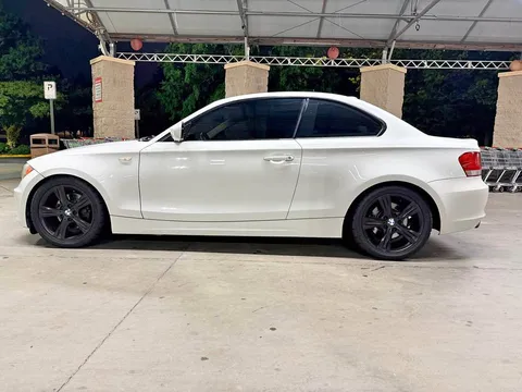2010 BMW 1 Series 128i Coupe 2D