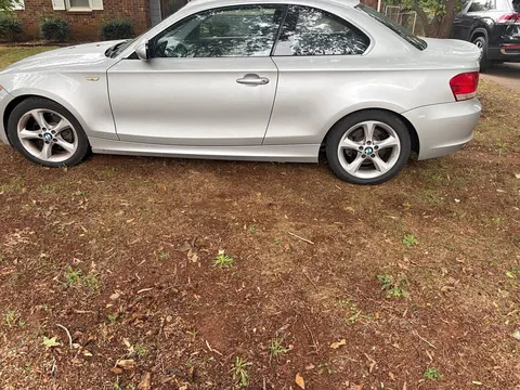 2010 BMW 1 Series 128i Coupe 2D