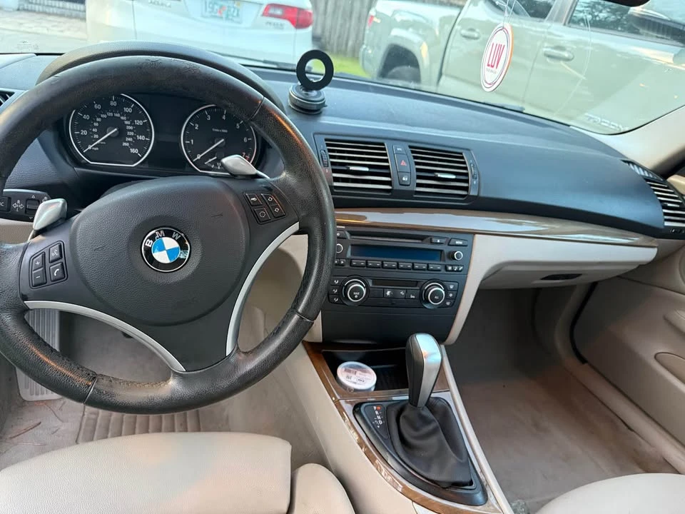 2010 BMW E81/E82/E88 1 Series - Image 6 of 8