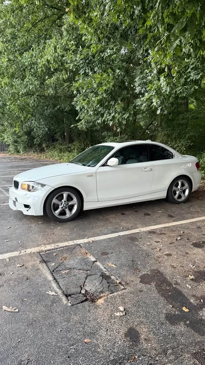 2010 BMW E81/E82/E88 1 Series - Image 2 of 6