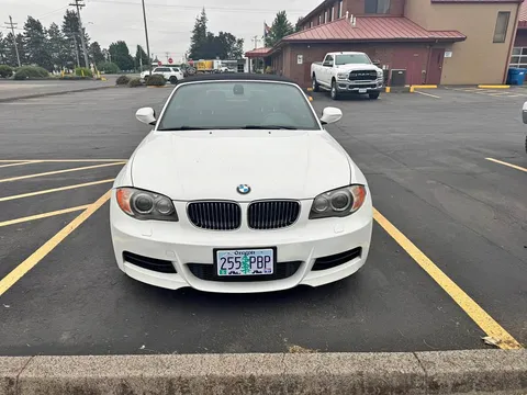 2010 BMW 1 Series 135i Convertible 2D