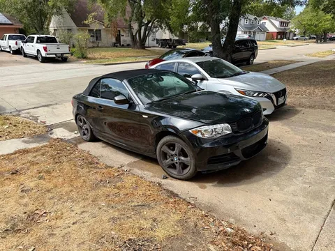 2010 BMW 1 Series 135i Convertible 2D