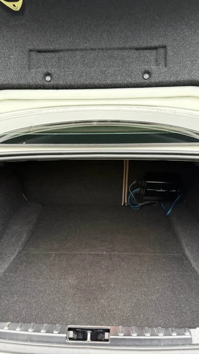 2010 BMW E81/E82/E88 1 Series - Image 10 of 18