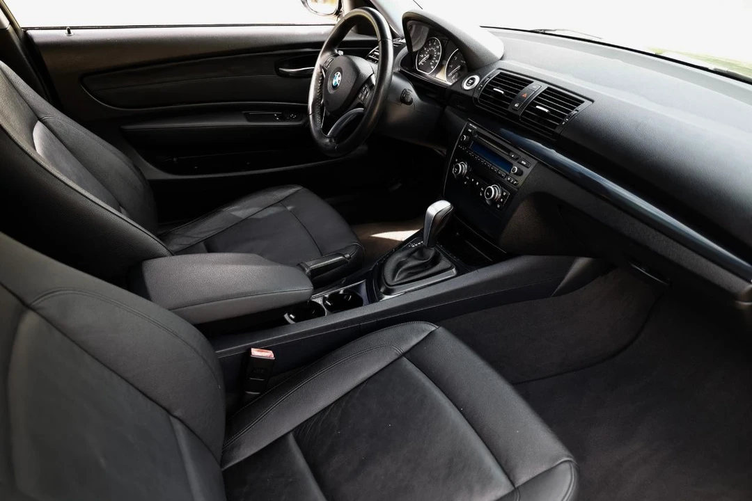 2010 BMW E81/E82/E88 1 Series - Image 15 of 21