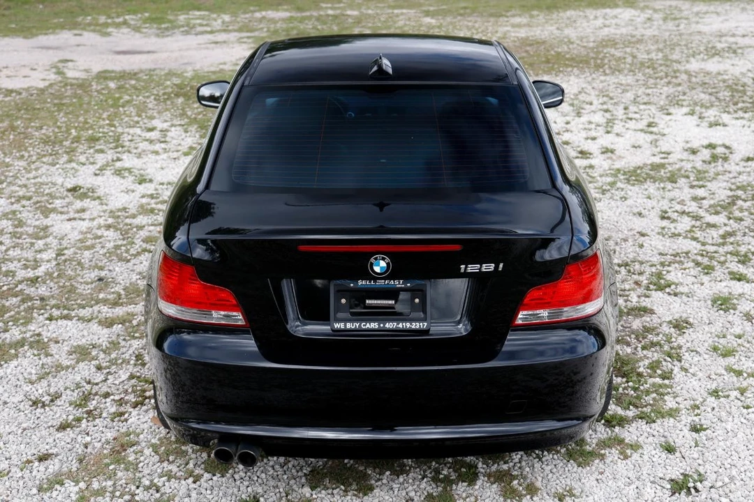 2010 BMW E81/E82/E88 1 Series - Image 9 of 21