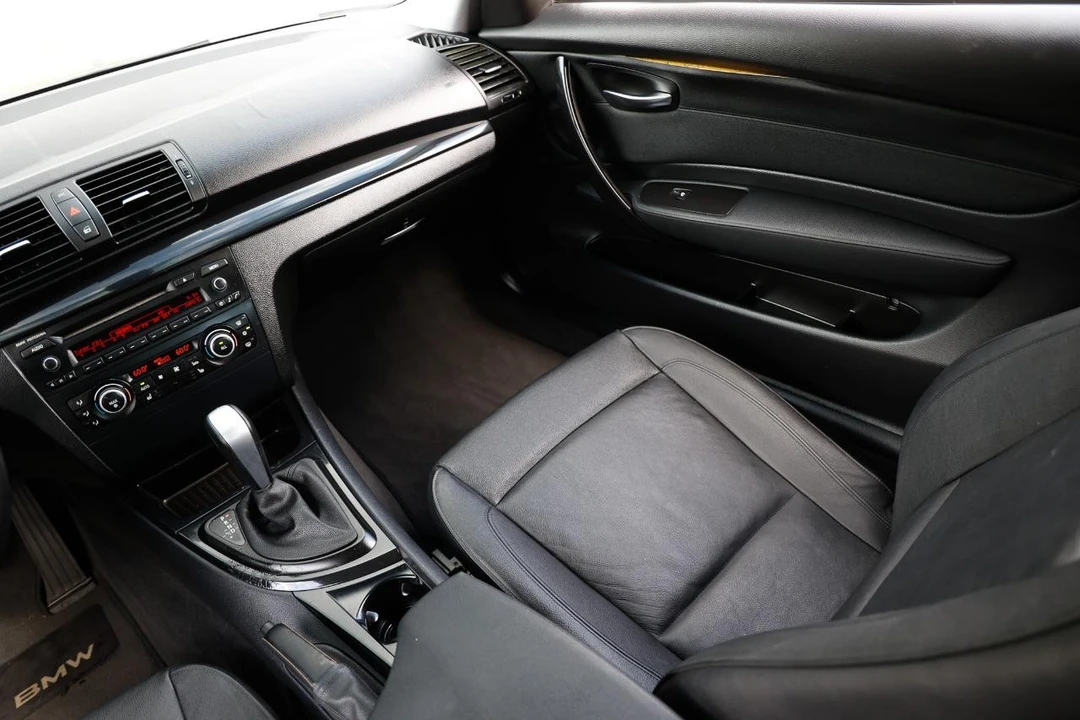 2010 BMW E81/E82/E88 1 Series - Image 19 of 21