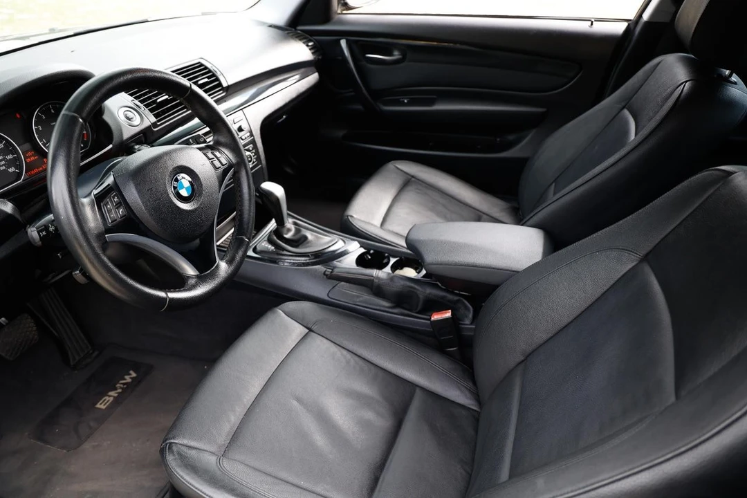 2010 BMW E81/E82/E88 1 Series - Image 4 of 21