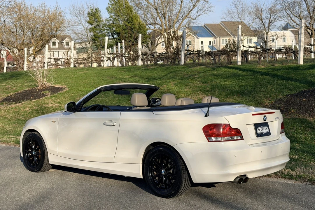2010 BMW E81/E82/E88 1 Series - Image 2 of 7
