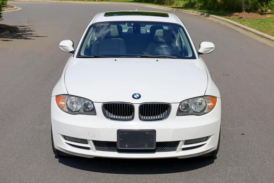 2010 BMW E81/E82/E88 1 Series - Image 2 of 31