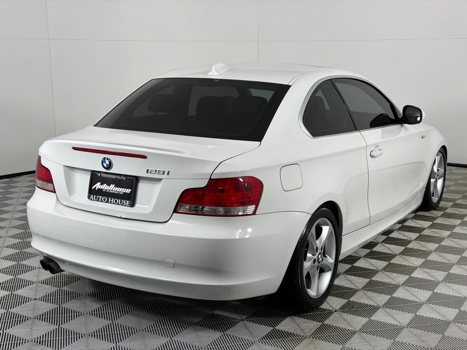2010 BMW E81/E82/E88 1 Series - Image 5 of 12