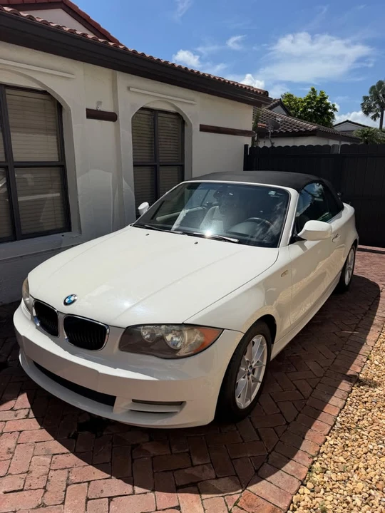 2010 BMW E81/E82/E88 1 Series - Image 2 of 9
