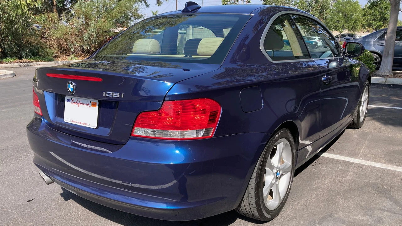 2010 BMW E81/E82/E88 1 Series - Image 2 of 11