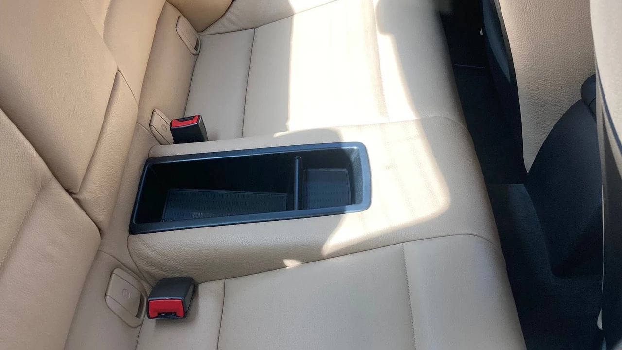 2010 BMW E81/E82/E88 1 Series - Image 7 of 11