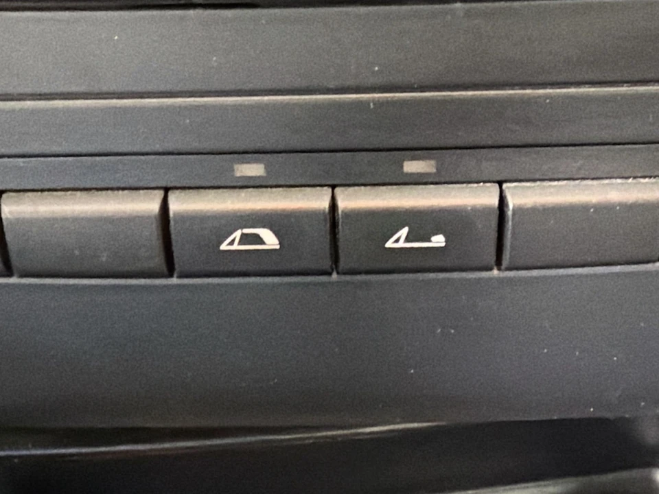 2010 BMW E82 135i & 135is - Image 16 of 21