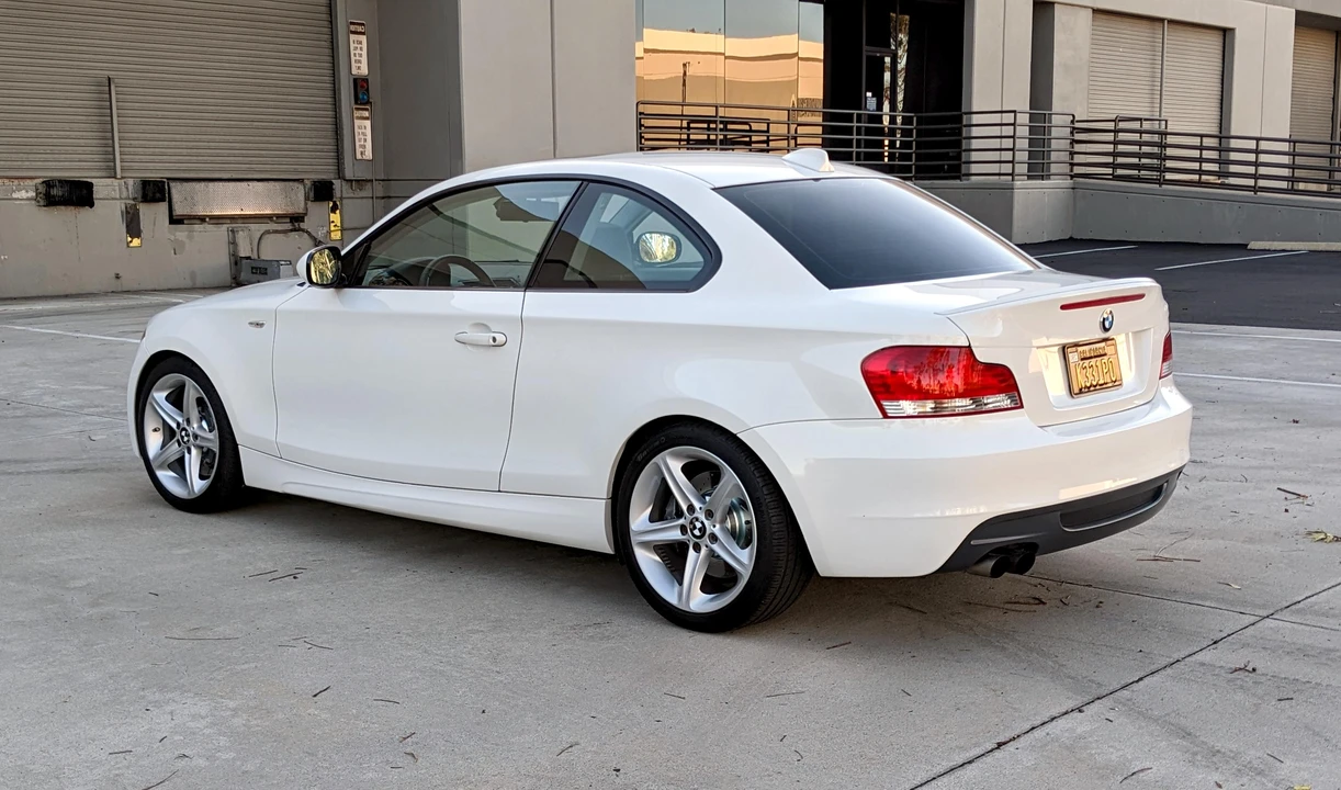 2010 BMW E82 135i & 135is - Image 12 of 23