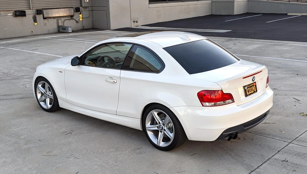 2010 BMW E82 135i & 135is - Image 11 of 23
