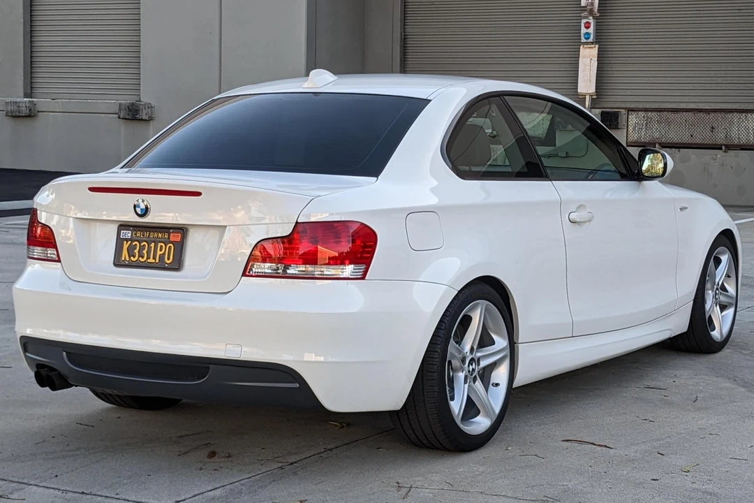 2010 BMW E82 135i & 135is - Image 4 of 23