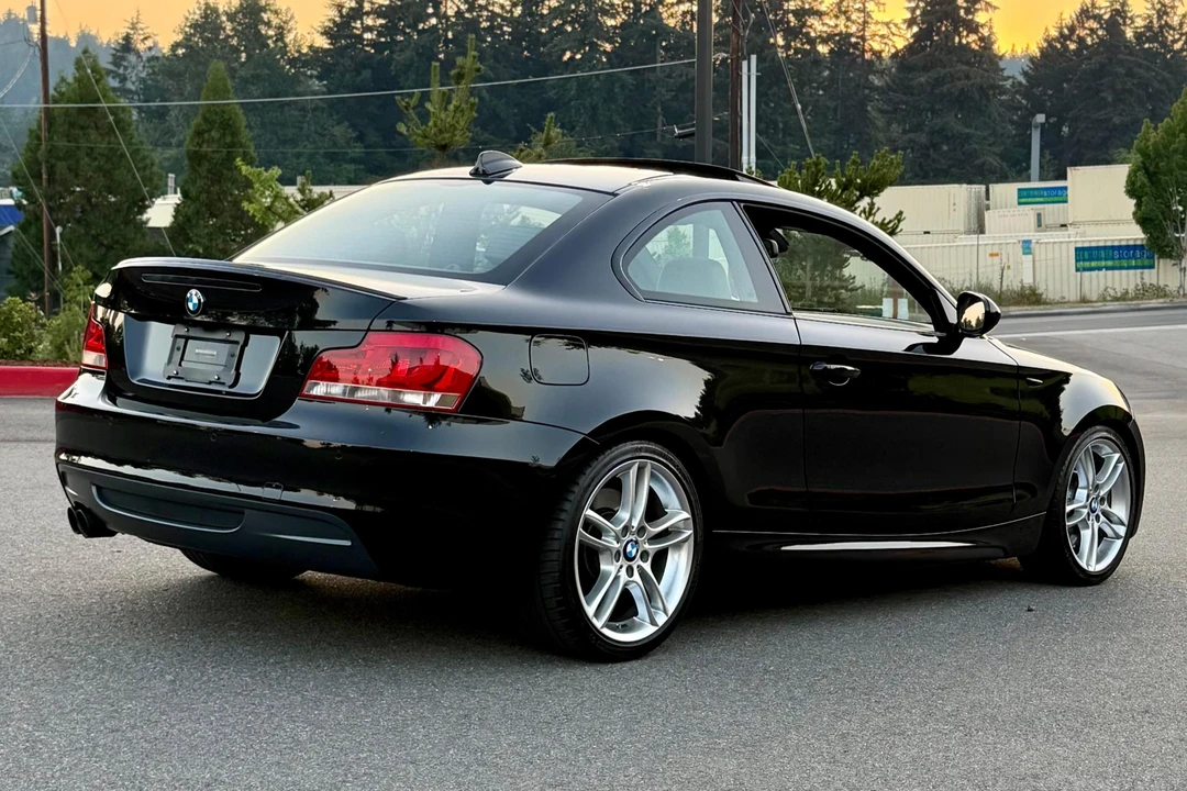 2010 BMW E82 135i & 135is - Image 4 of 31