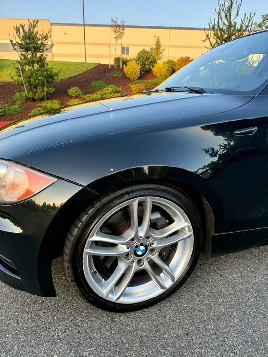 2010 BMW E82 135i & 135is - Image 16 of 31