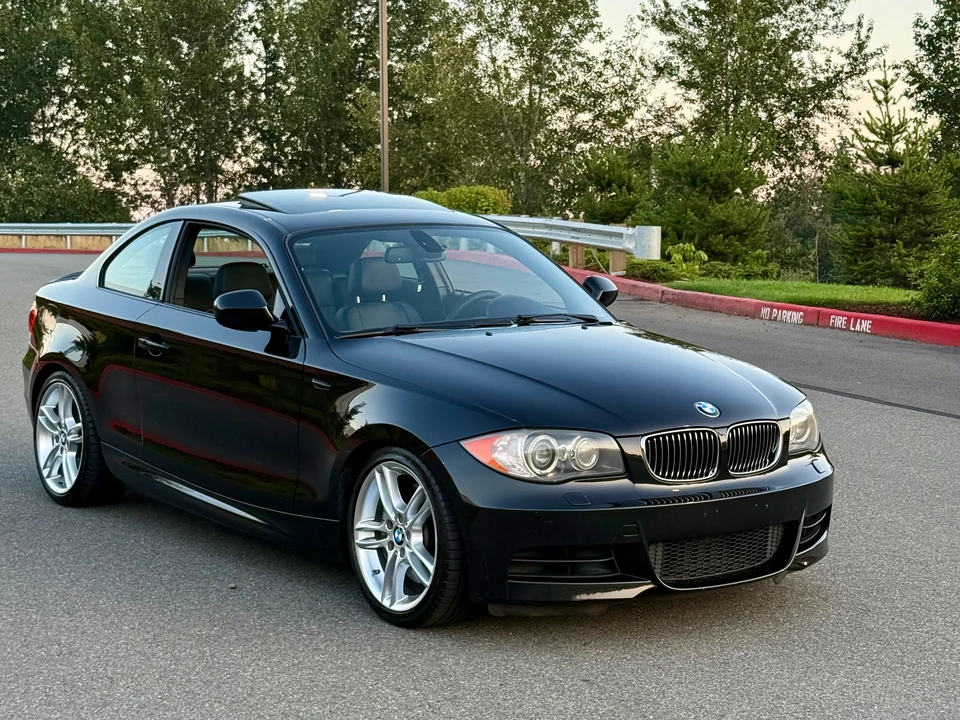 2010 BMW E82 135i & 135is - Image 9 of 31