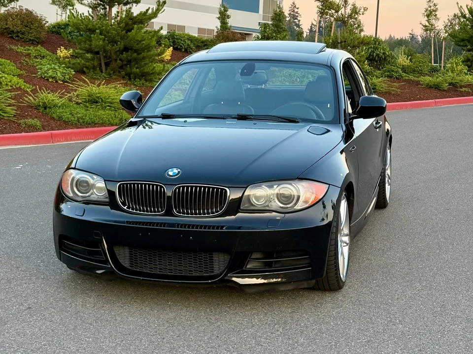 2010 BMW E82 135i & 135is - Image 6 of 31