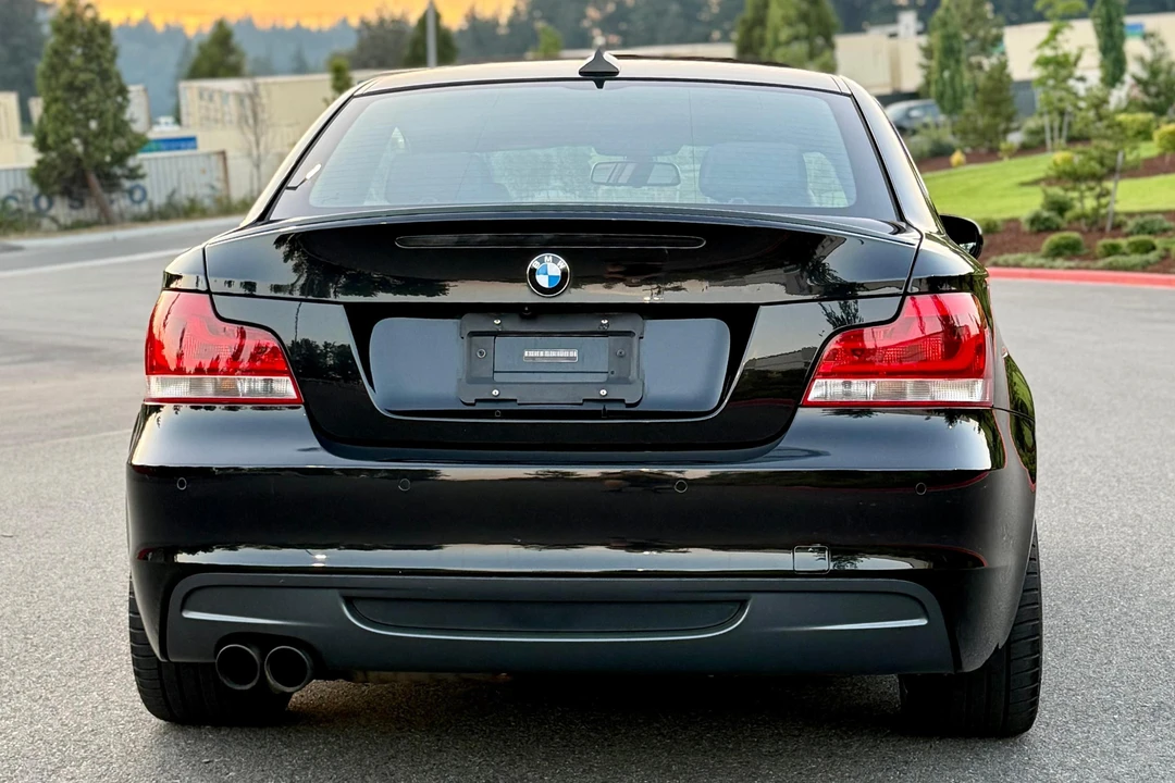 2010 BMW E82 135i & 135is - Image 5 of 31