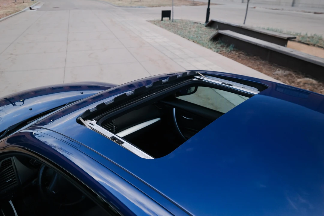 2010 BMW E82 135i & 135is - Image 27 of 31