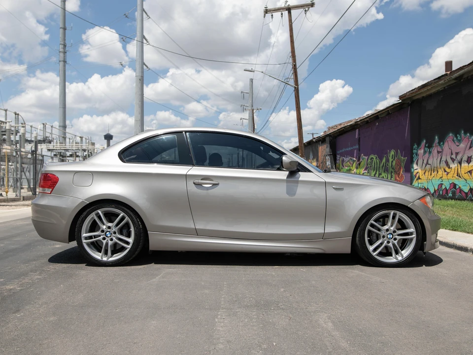 2010 BMW E82 135i & 135is - Image 16 of 30