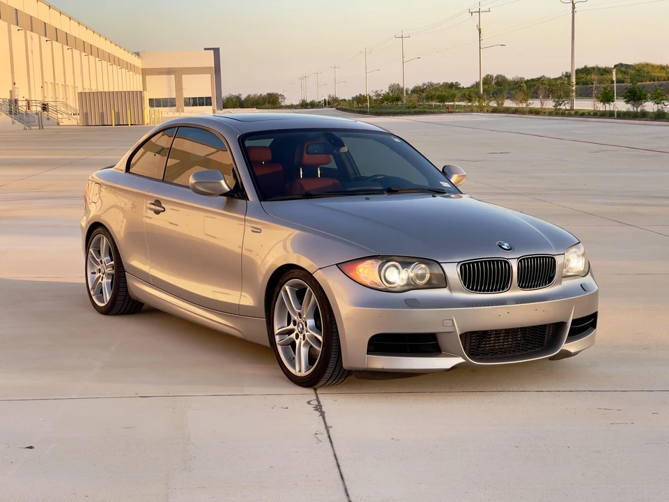 2010 BMW E82 135i & 135is - Image 20 of 30