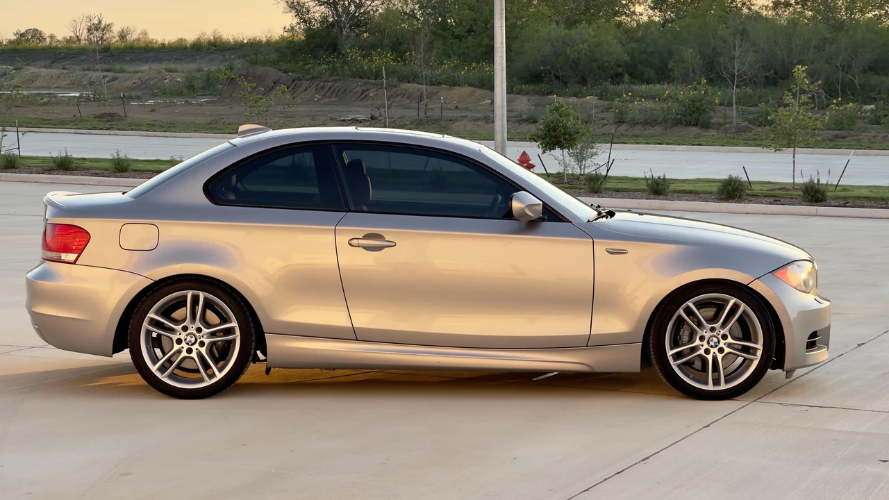 2010 BMW E82 135i & 135is - Image 18 of 30