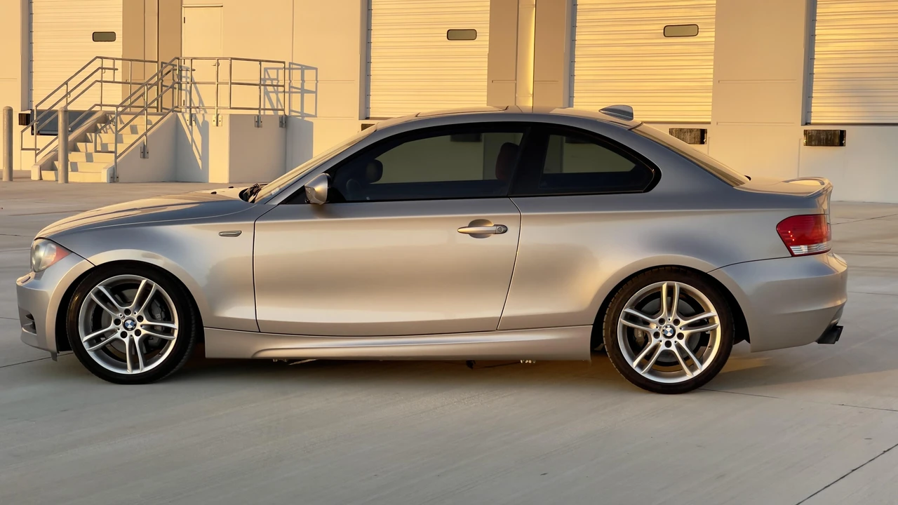 2010 BMW E82 135i & 135is - Image 10 of 30