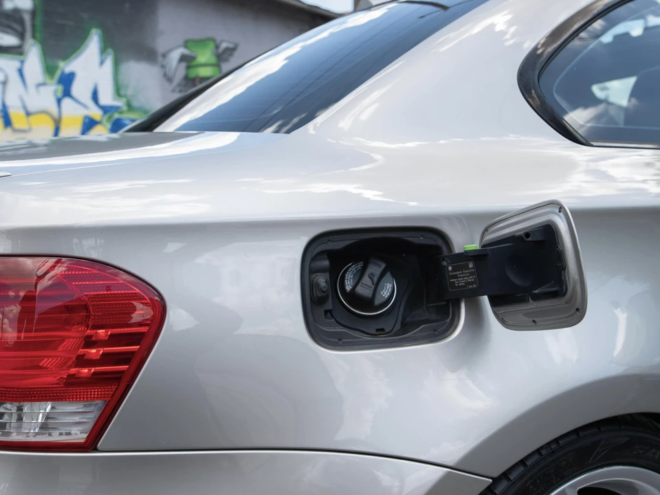 2010 BMW E82 135i & 135is - Image 29 of 30