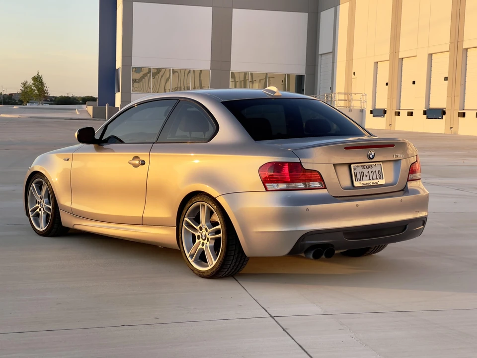 2010 BMW E82 135i & 135is - Image 11 of 30