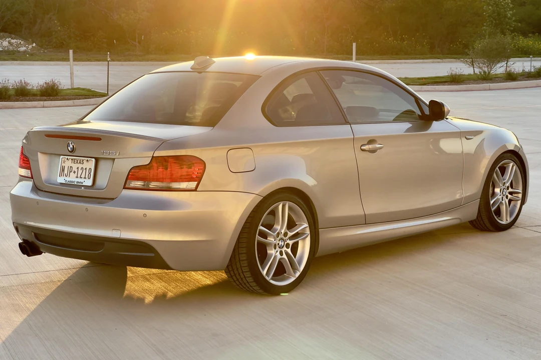 2010 BMW E82 135i & 135is - Image 4 of 30