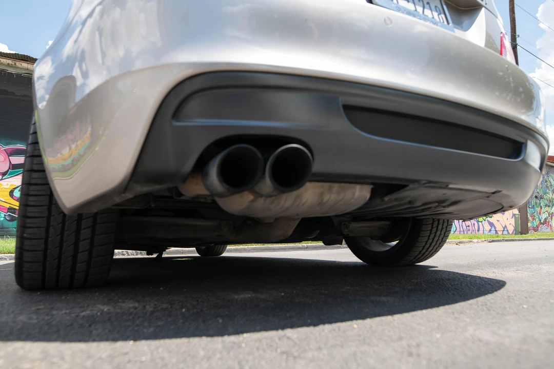 2010 BMW E82 135i & 135is - Image 26 of 30