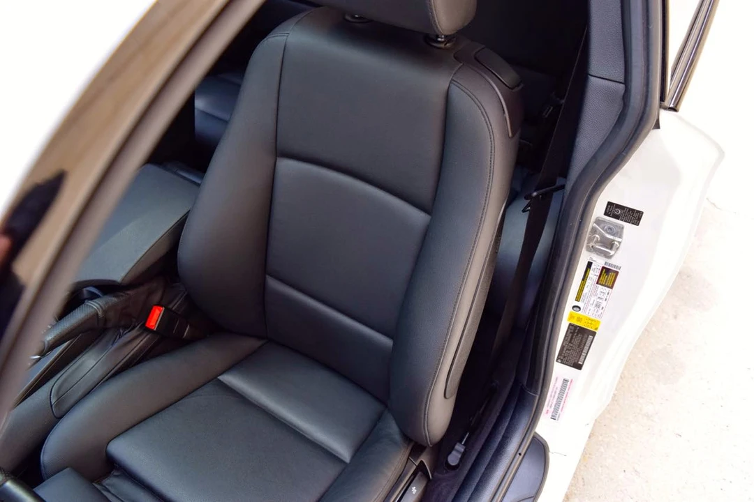2010 BMW E82 135i & 135is - Image 8 of 12