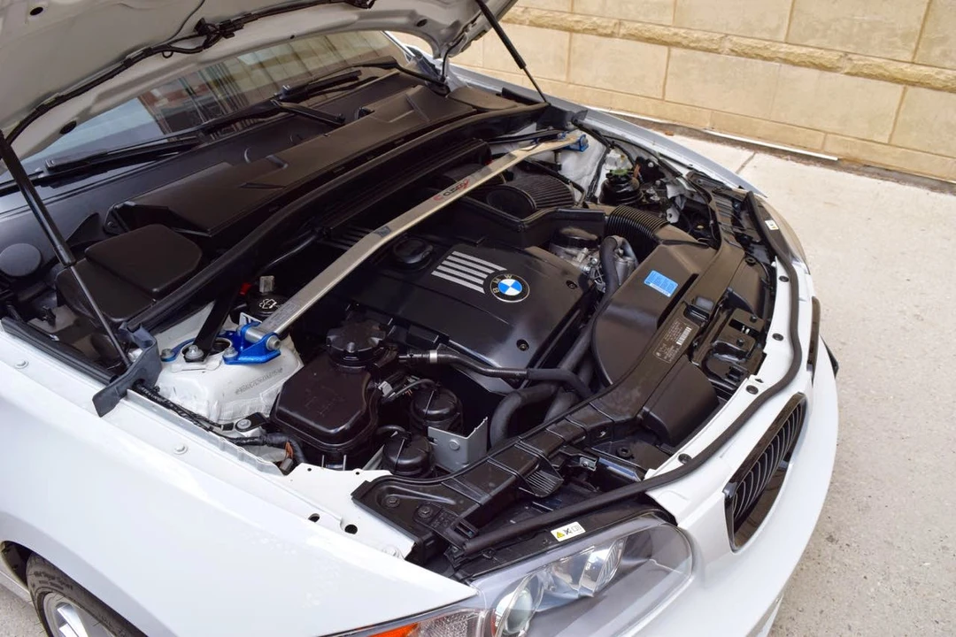 2010 BMW E82 135i & 135is - Image 11 of 12
