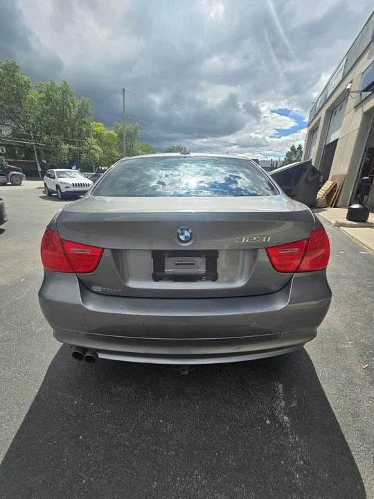 2010 BMW E90 3 Series Sedan - Image 5 of 9