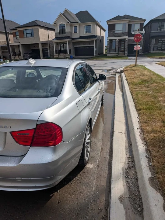 2010 BMW E90 3 Series Sedan - Image 4 of 4