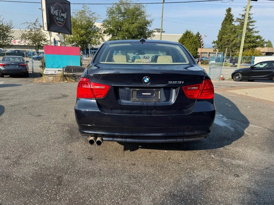 2010 BMW 3 Series - Image 4 of 10