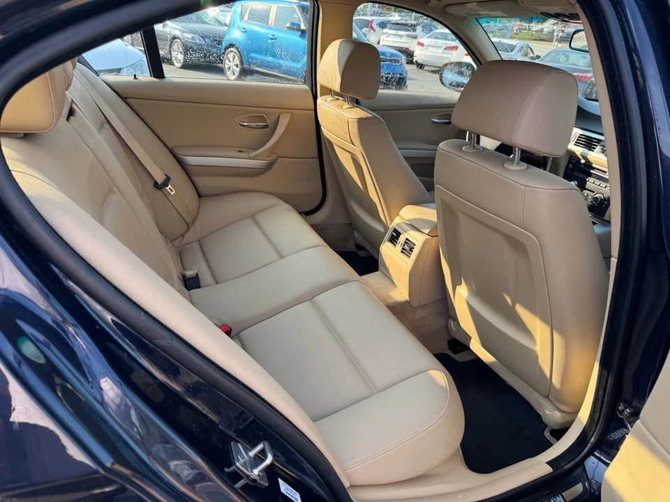 2010 BMW 3 Series - Image 6 of 10