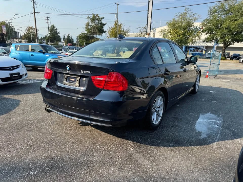 2010 BMW 3 Series - Image 5 of 10