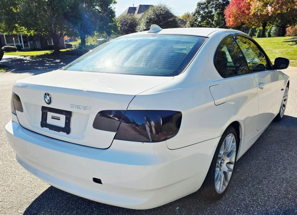 2010 BMW E90 3 Series Sedan - Image 5 of 20