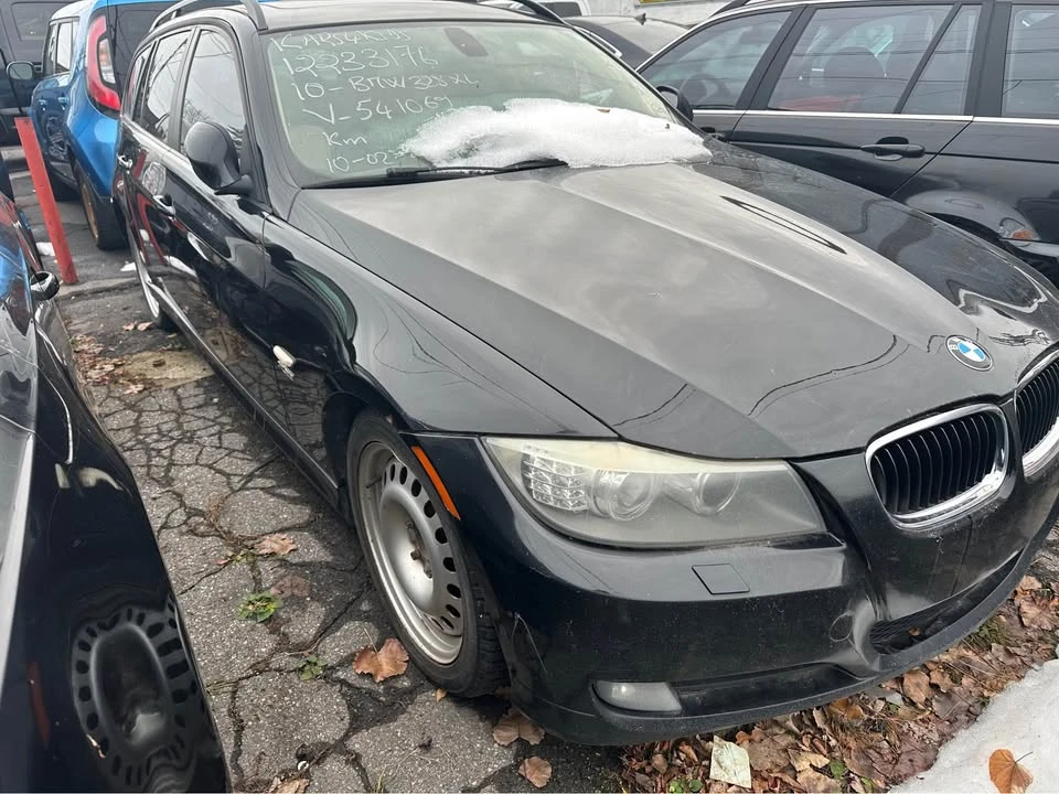 2010 BMW E90 3 Series Sedan - Image 2 of 4