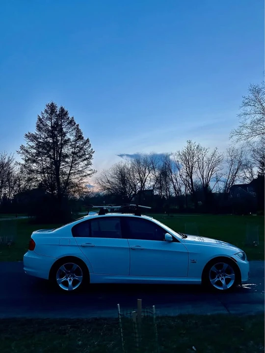 2010 BMW E90 3 Series Sedan - Image 4 of 14